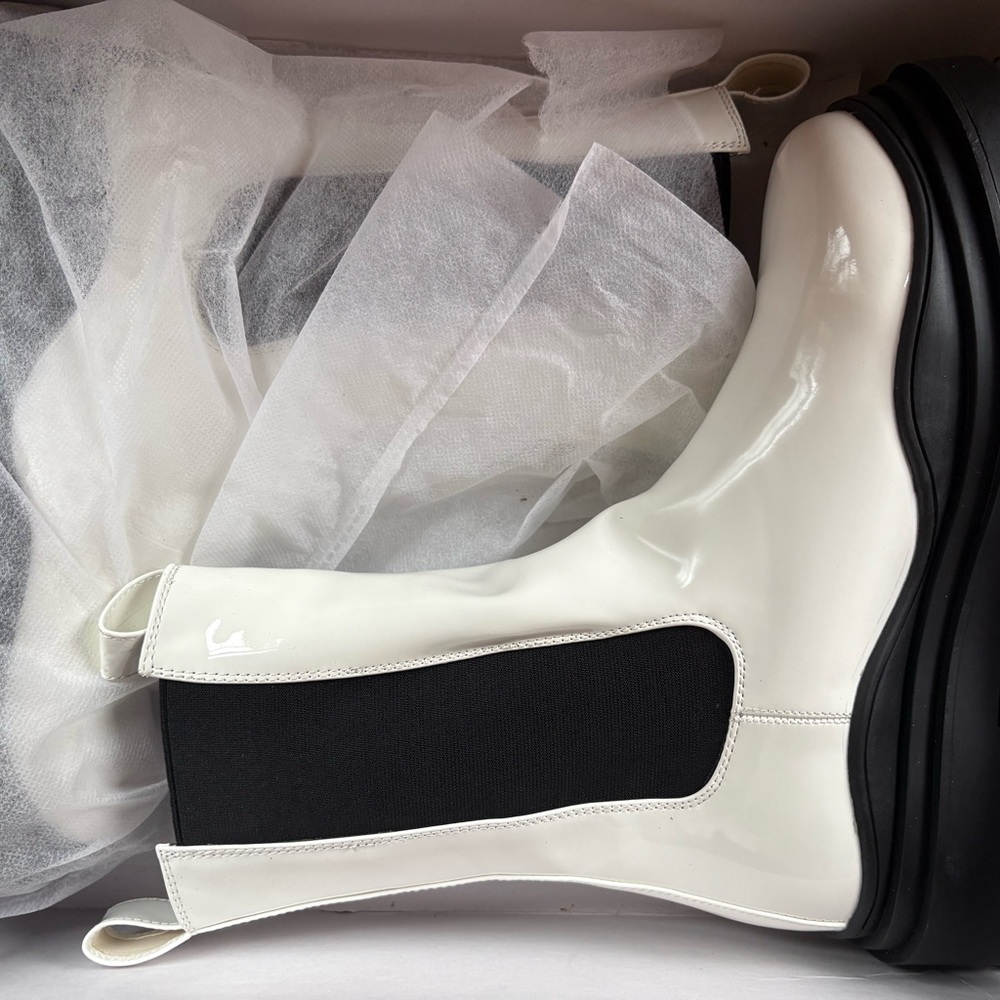 AKIRA Glossy White Ankle Boots